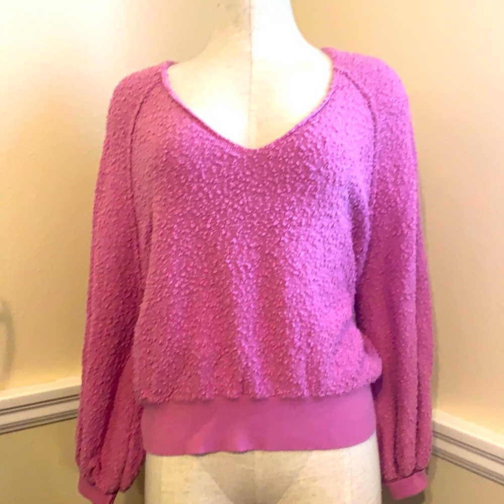 Free People pink ((rose colored) sweater. Size M.